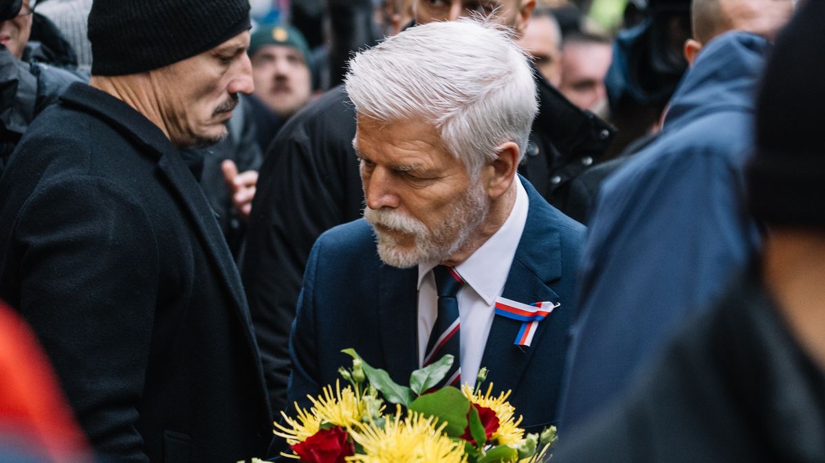 Pavel kondoloval švýcarskému prezidentovi, vyjádřil smutek a lítost